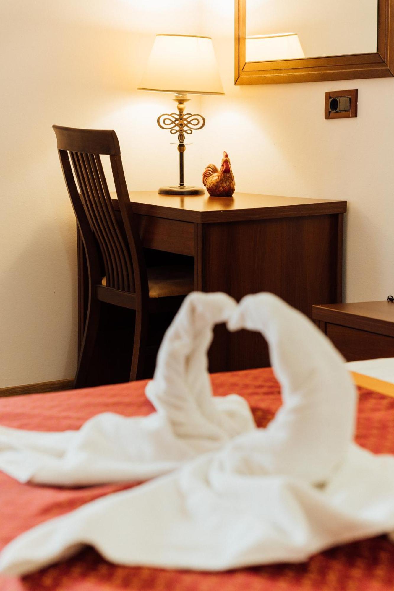Hotel Picok Ðurđevac Dış mekan fotoğraf