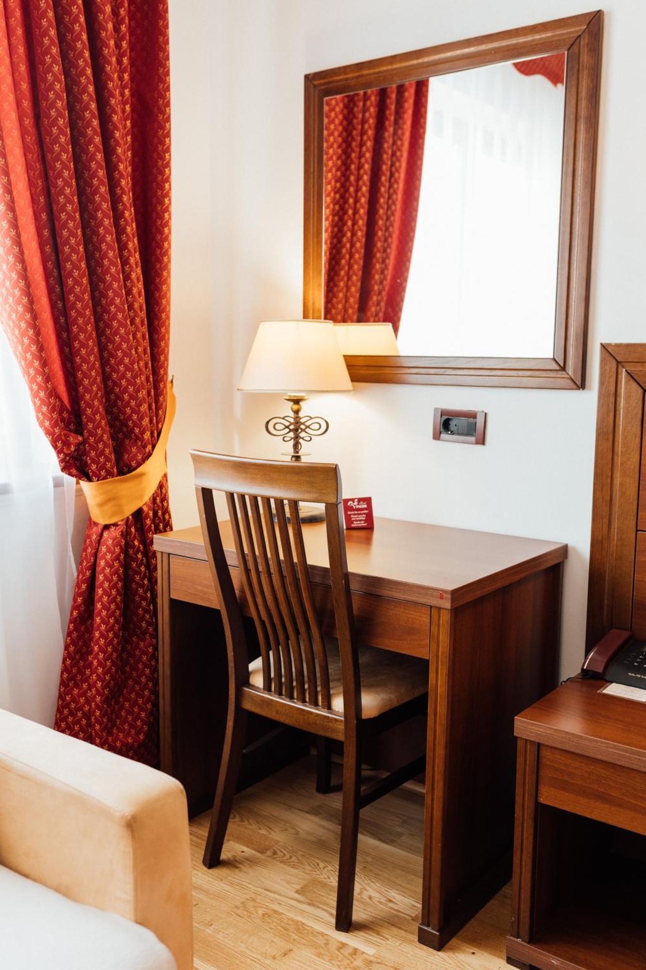 Hotel Picok Ðurđevac Dış mekan fotoğraf