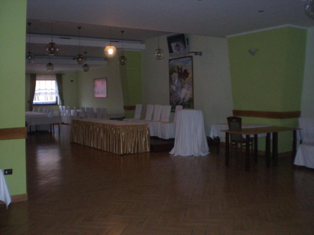 Hotel Picok Ðurđevac Dış mekan fotoğraf